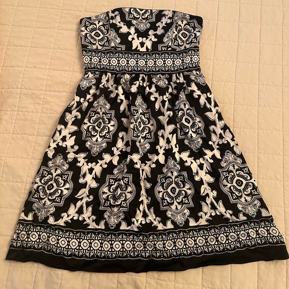 White House Black Market Strapless Dress Size 6